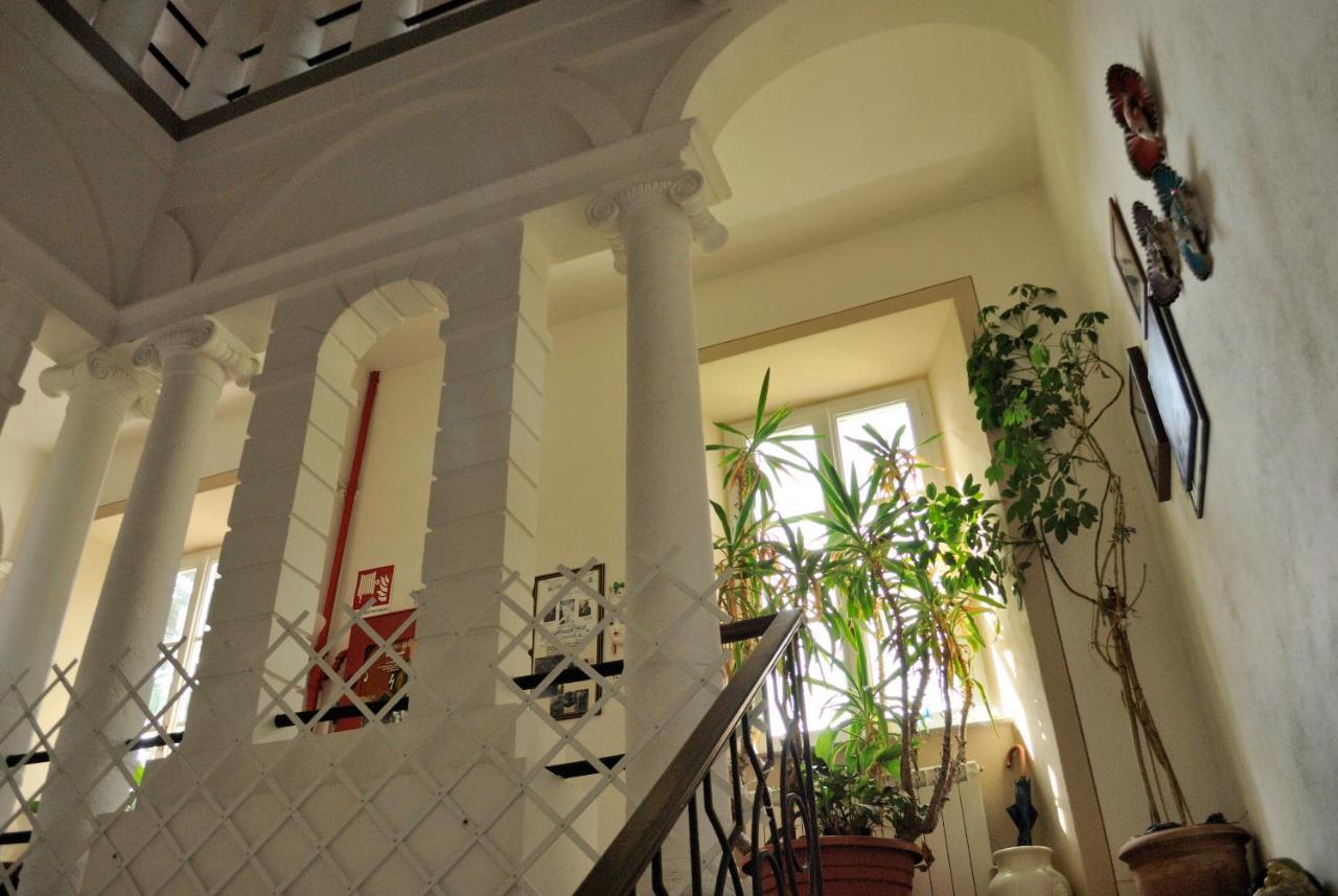 Villa Gherardi - B&B E Hostel Barga Exterior photo